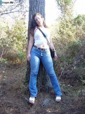 Low-handed brunette. Part 2. Thumb 19