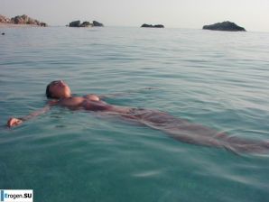 Beauty at a resort in Italy. Thumb 17