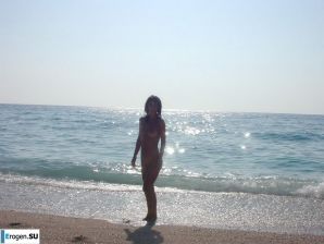 Beauty at a resort in Italy. Thumb 5