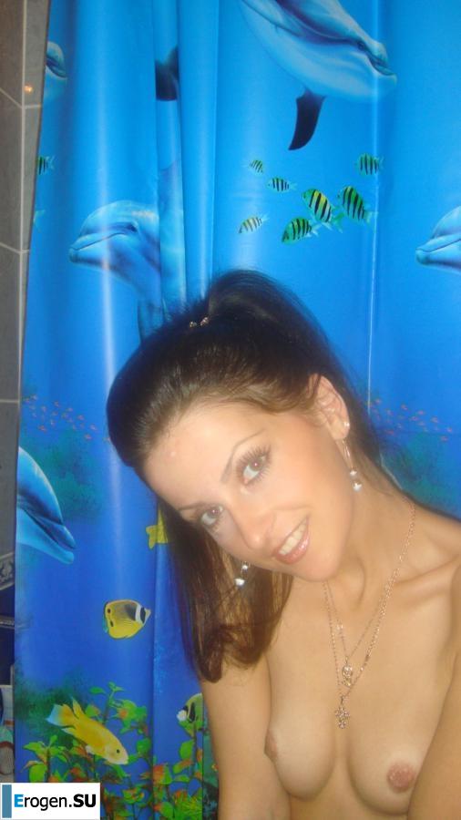 Naked brunette. Part 4. Photo 33