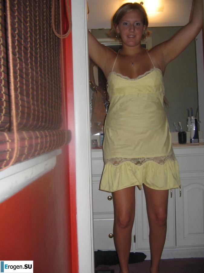 The donut girl and her personal photos. Photo 13