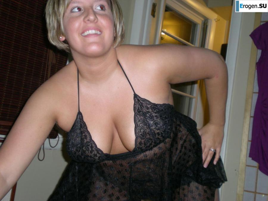 The donut girl and her personal photos. Photo 28