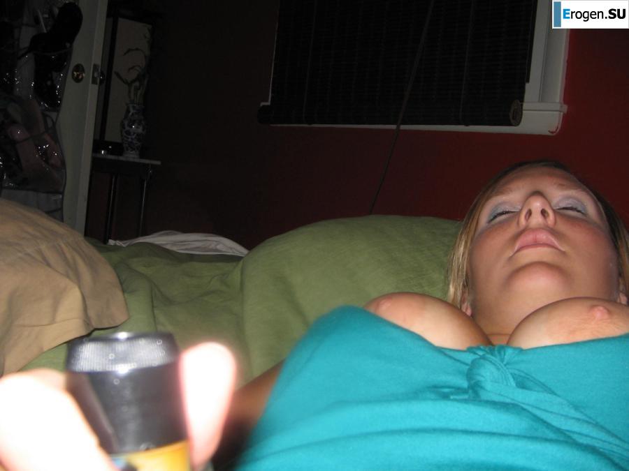 The donut girl and her personal photos. Photo 5