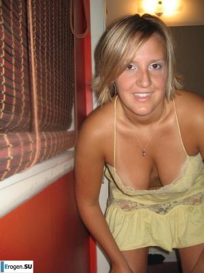 The donut girl and her personal photos. Thumb 12