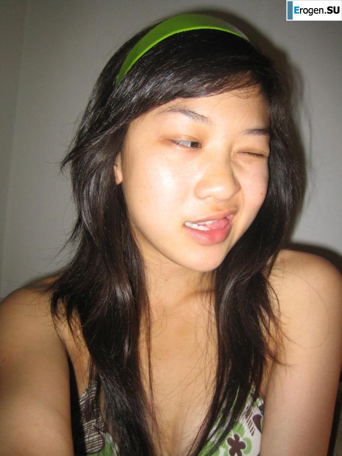 Азиатка развлекается дома. Часть 2. Фото 12