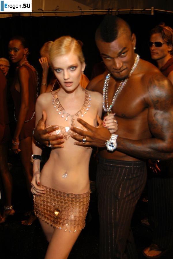 Dressing rooms, latrines, changing rooms for models. Photo 34