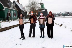 Dutch nudists in winter. Thumb 35