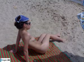 in support of Yanukovych, and on the beach. Thumb 34