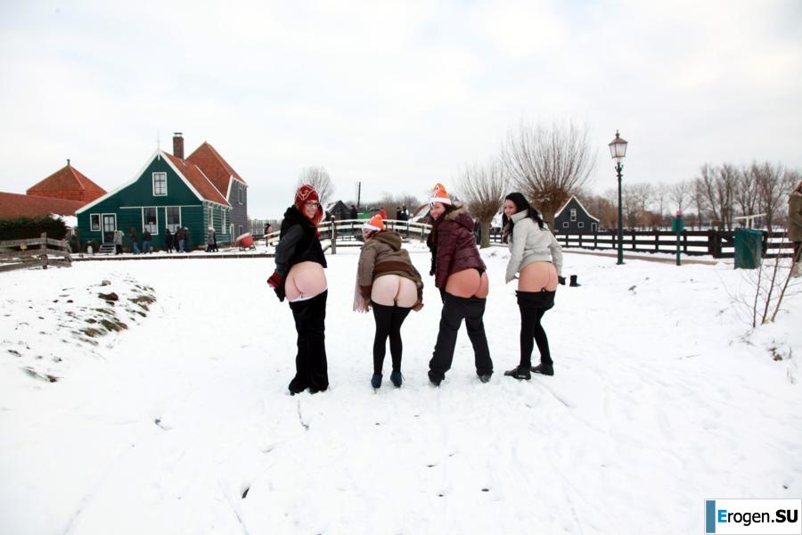 Dutch nudists in winter. Part 2. Photo 14