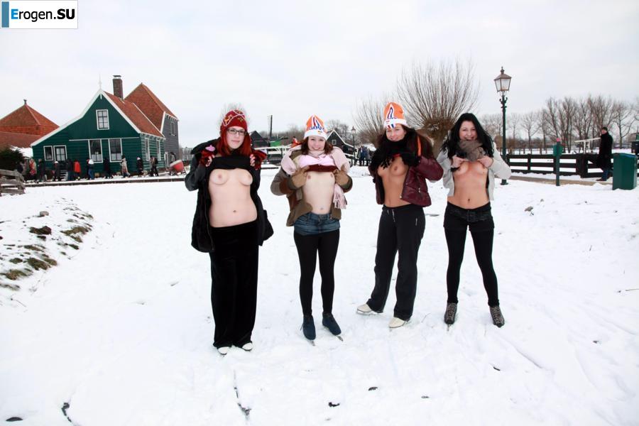Dutch nudists in winter. Part 2. Photo 18