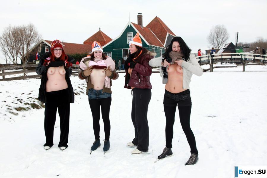 Dutch nudists in winter. Part 2. Photo 21