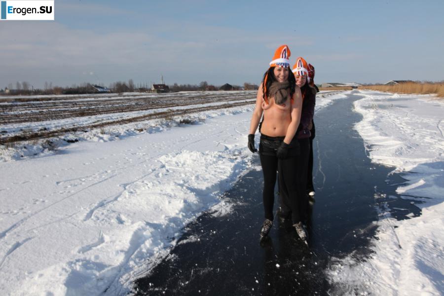 Dutch nudists in winter. Part 2. Photo 27