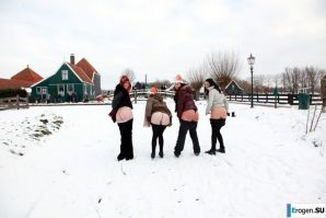 Dutch nudists in winter. Part 2. Thumb 14