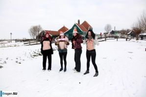 Dutch nudists in winter. Part 2. Thumb 20