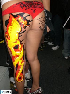 Graffiti on Girls. Thumb 12