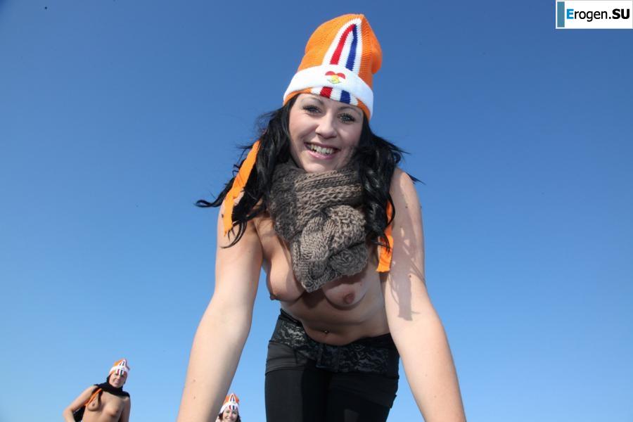 Dutch nudists in winter. Part 3. Photo 12