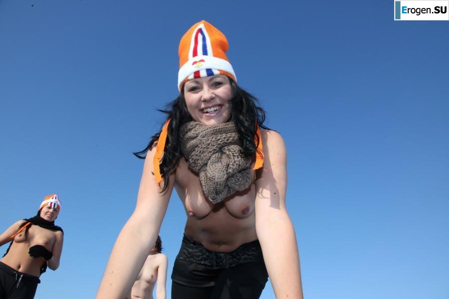 Dutch nudists in winter. Part 3. Photo 13