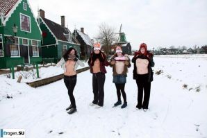 Dutch nudists in winter. Part 3. Thumb 28