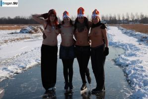 Dutch nudists in winter. Part 3. Thumb 29