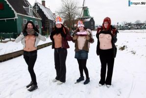Dutch nudists in winter. Part 3. Thumb 39