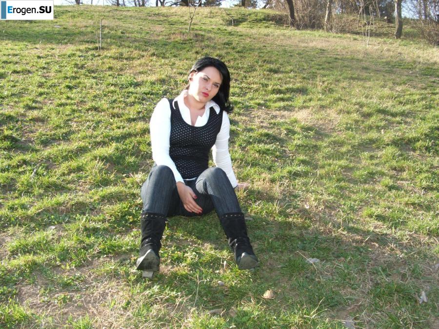 Brunette with forms. Part 2. Photo 53