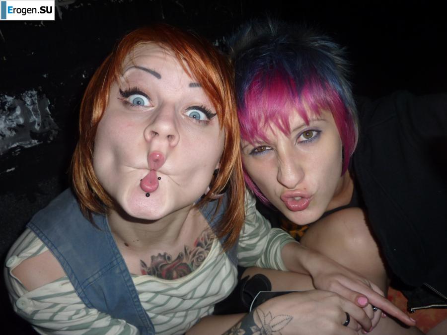 Бухие русские неформалки на крыше. Фото 21