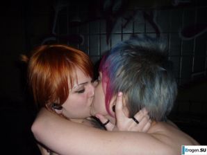 Бухие русские неформалки на крыше. Часть 2. Эскиз 13