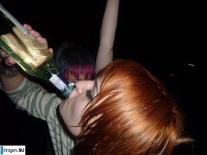 Бухие русские неформалки на крыше. Часть 2. Эскиз 37