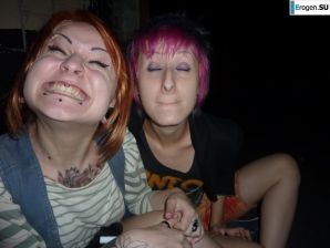 Бухие русские неформалки на крыше. Часть 2. Эскиз 38