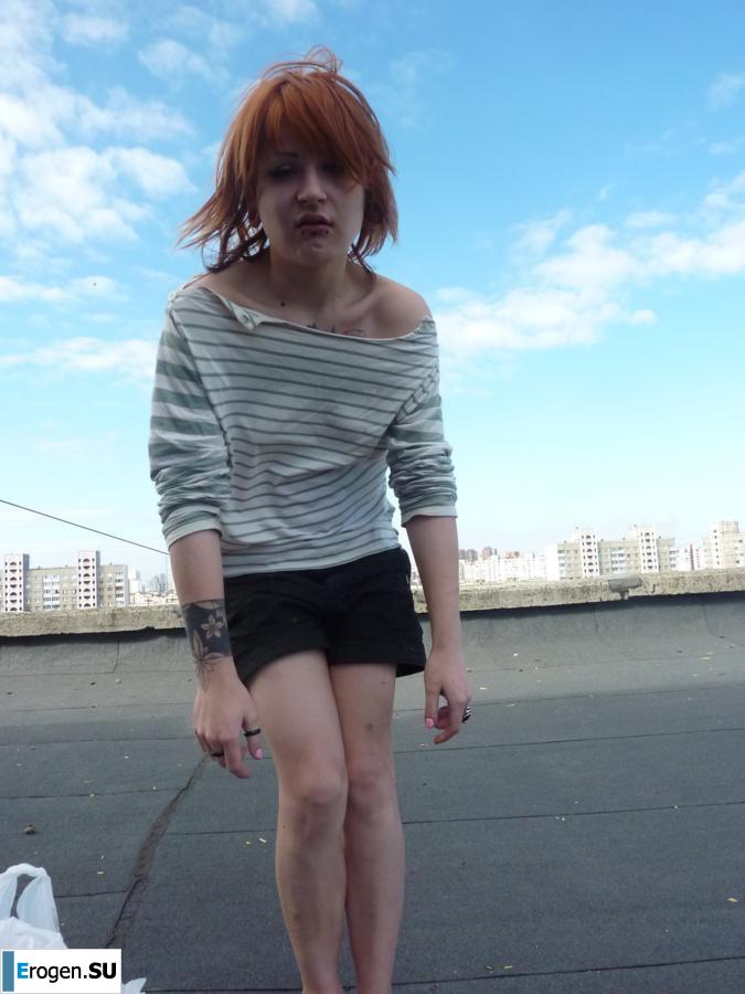 Бухие русские неформалки на крыше. Часть 3. Фото 29