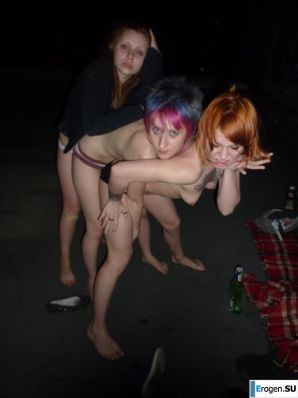 Бухие русские неформалки на крыше. Часть 3. Эскиз 17