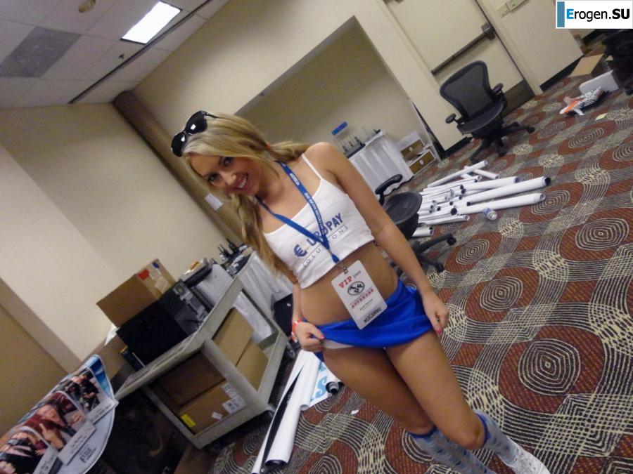 группы девушек промоутеров. Фото 5