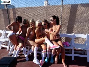 группы девушек промоутеров. Эскиз 31