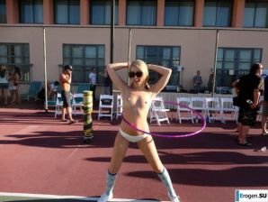 группы девушек промоутеров. Эскиз 51