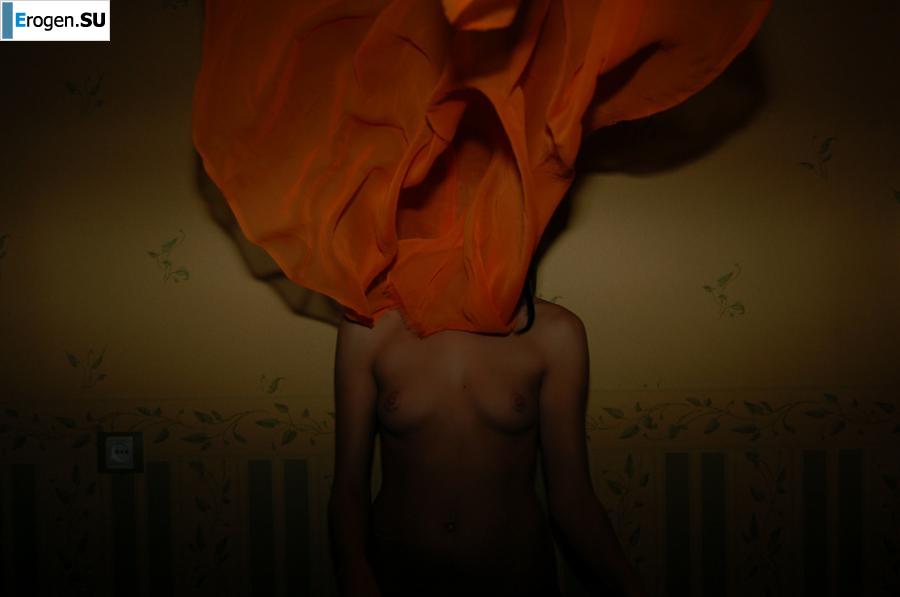 Brunette home photo session. Photo 39