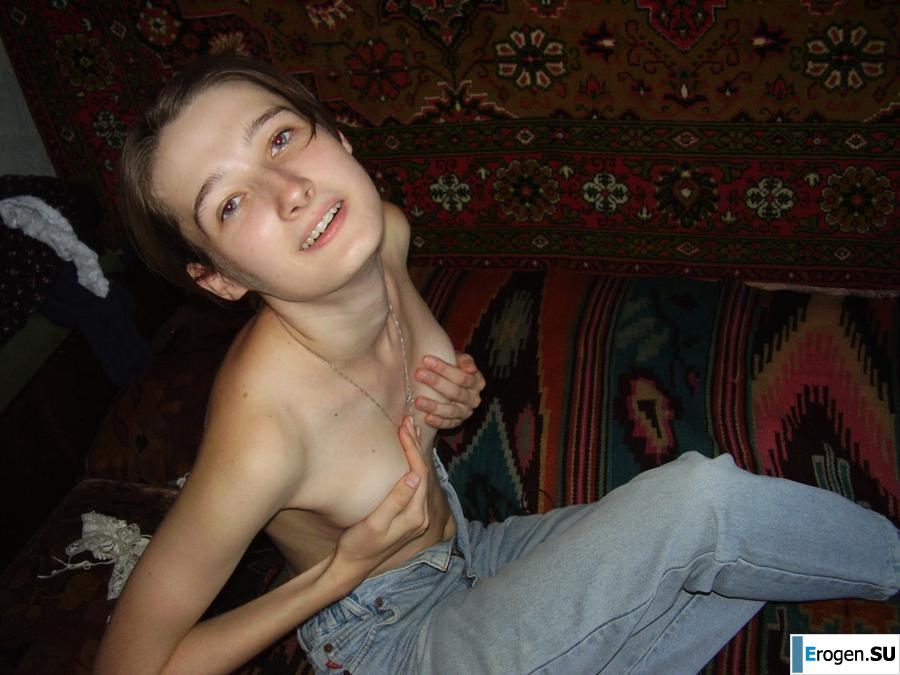 Home photos of a Ukrainian girl. Photo 34