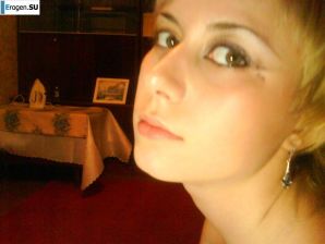 Дэвушка и ковер. Эскиз 24