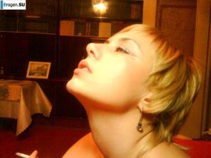 Дэвушка и ковер. Эскиз 25