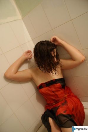 The girl in the bathroom plays with wax. Part 2. Thumb 7