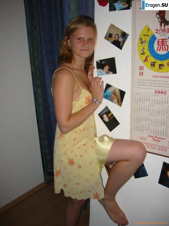 Home photo session of the red bbw. Photo 28