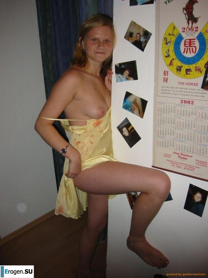 Home photo session of the red bbw. Photo 31