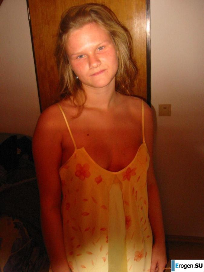 Home photo session of the red bbw. Photo 39