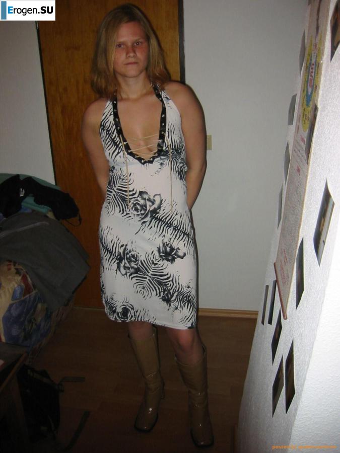 Home photo session of the red bbw. Photo 40