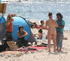 And again, hippies. Now on the beach. Part 2. Thumb 7
