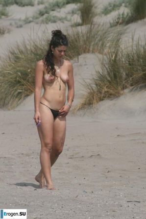 And again, hippies. Now on the beach. Part 4. Thumb 18