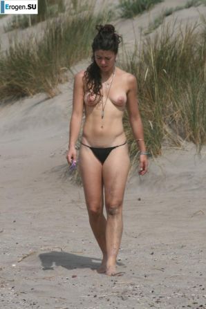 And again, hippies. Now on the beach. Part 4. Thumb 22