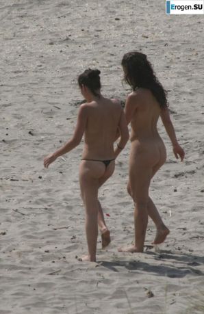 And again, hippies. Now on the beach. Part 4. Thumb 39