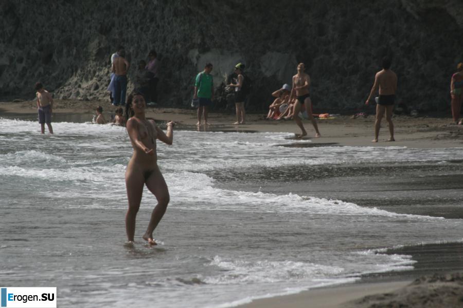 And again hippies. Now on the beach. Part 5. Photo 10