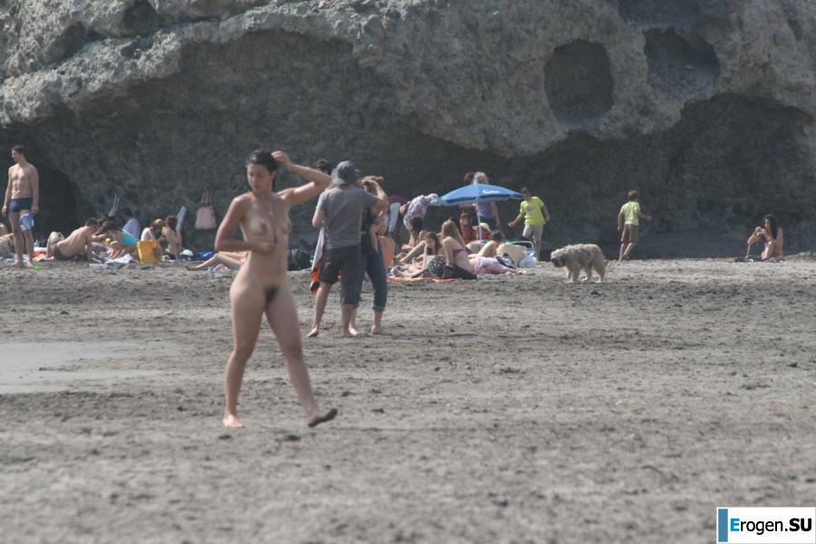 And again hippies. Now on the beach. Part 5. Photo 11