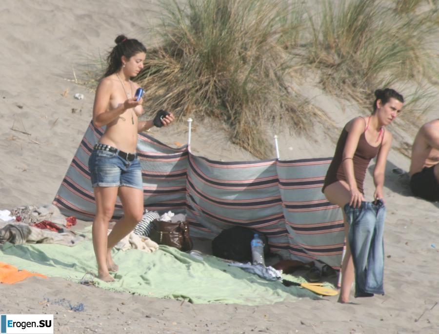 And again hippies. Now on the beach. Part 5. Photo 23
